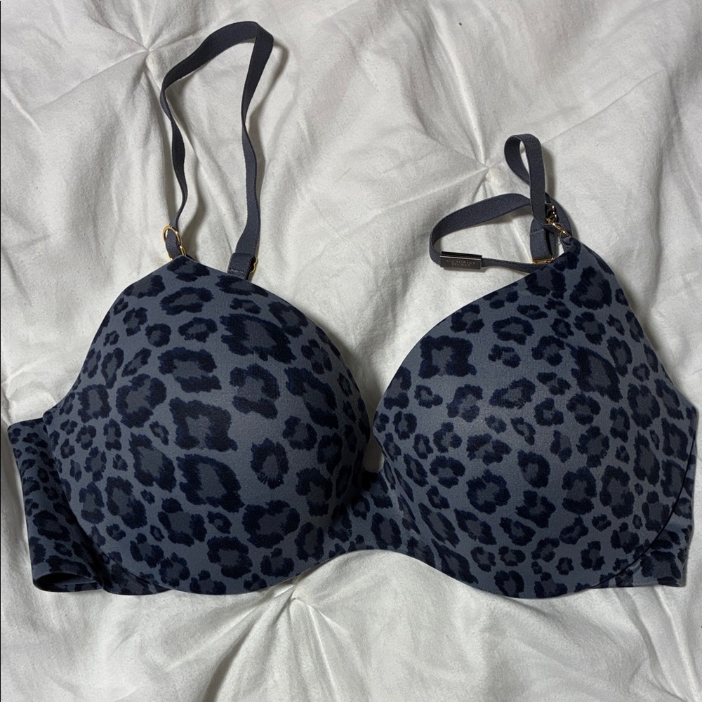 Victoria's Secret Incredible Bra - Leopard Print Bra - Black and Gray - 32D NWT